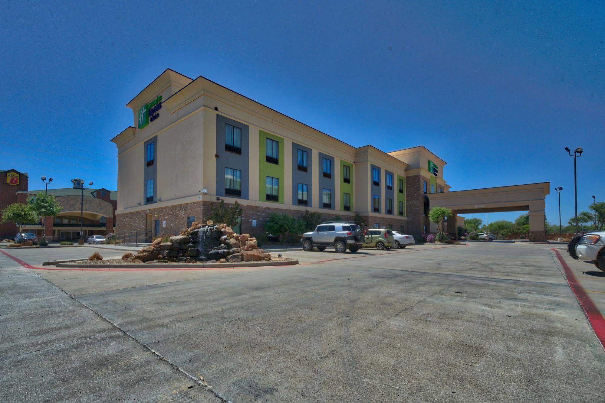 Holiday Inn Express And Suites Lubbock South By Ihg מראה חיצוני תמונה
